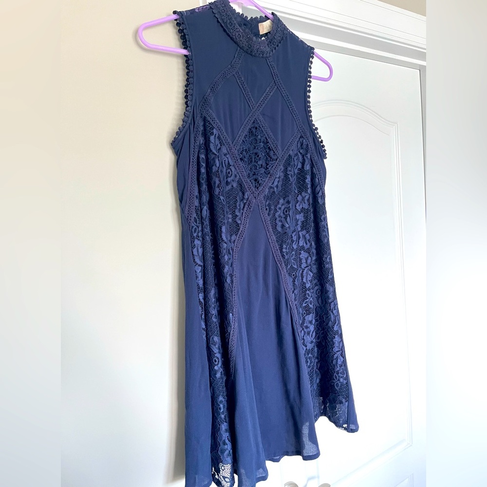 Navy Sleeveless lace dress